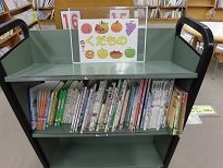 南浦和図書館児童展示写真
